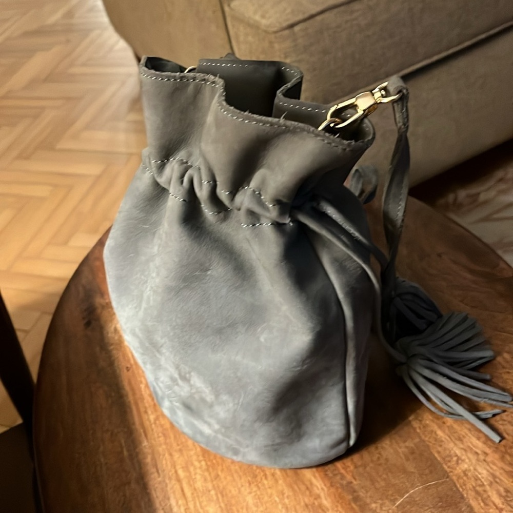 Grey nubuck suede bucket crossbody drawstring bag - Picture 12 of 16
